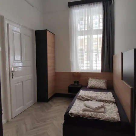 Mirai Apartman Boedapest Buitenkant foto