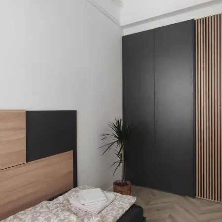 Mirai Apartman Boedapest Buitenkant foto