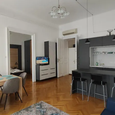 Mirai Apartman Boedapest Buitenkant foto